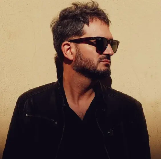 Javier Almazán copiloto